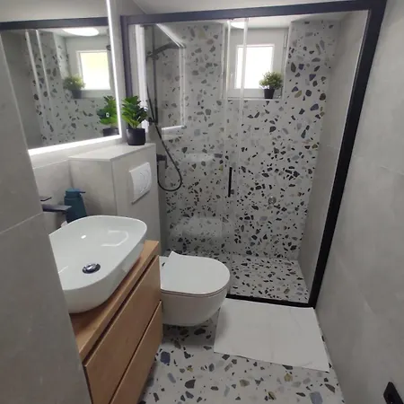 Lunaris Apartment